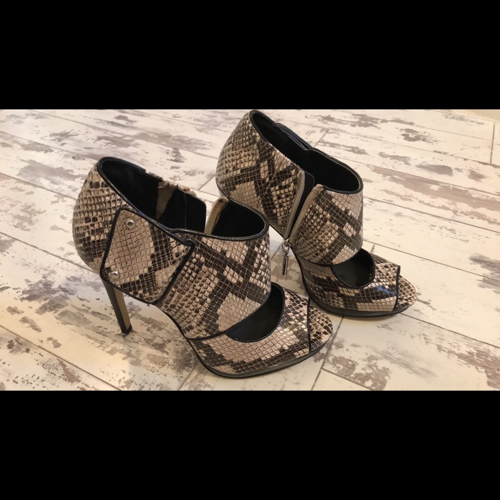 Shoes - Picture 2 of 2